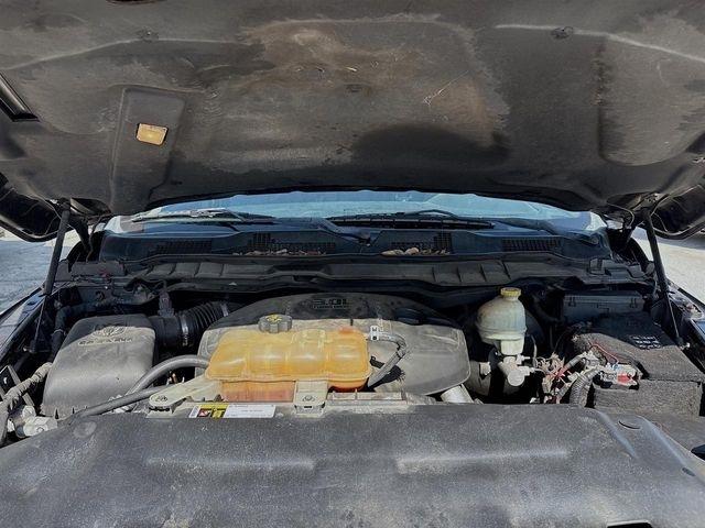 RAM 1500 Laramie Crew Cab SWB 4WD 2015