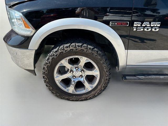 RAM 1500 Laramie Crew Cab SWB 4WD 2015