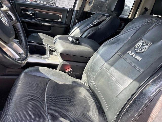 RAM 1500 Laramie Crew Cab SWB 4WD 2015