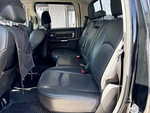 RAM 1500 Laramie Crew Cab SWB 4WD 2015