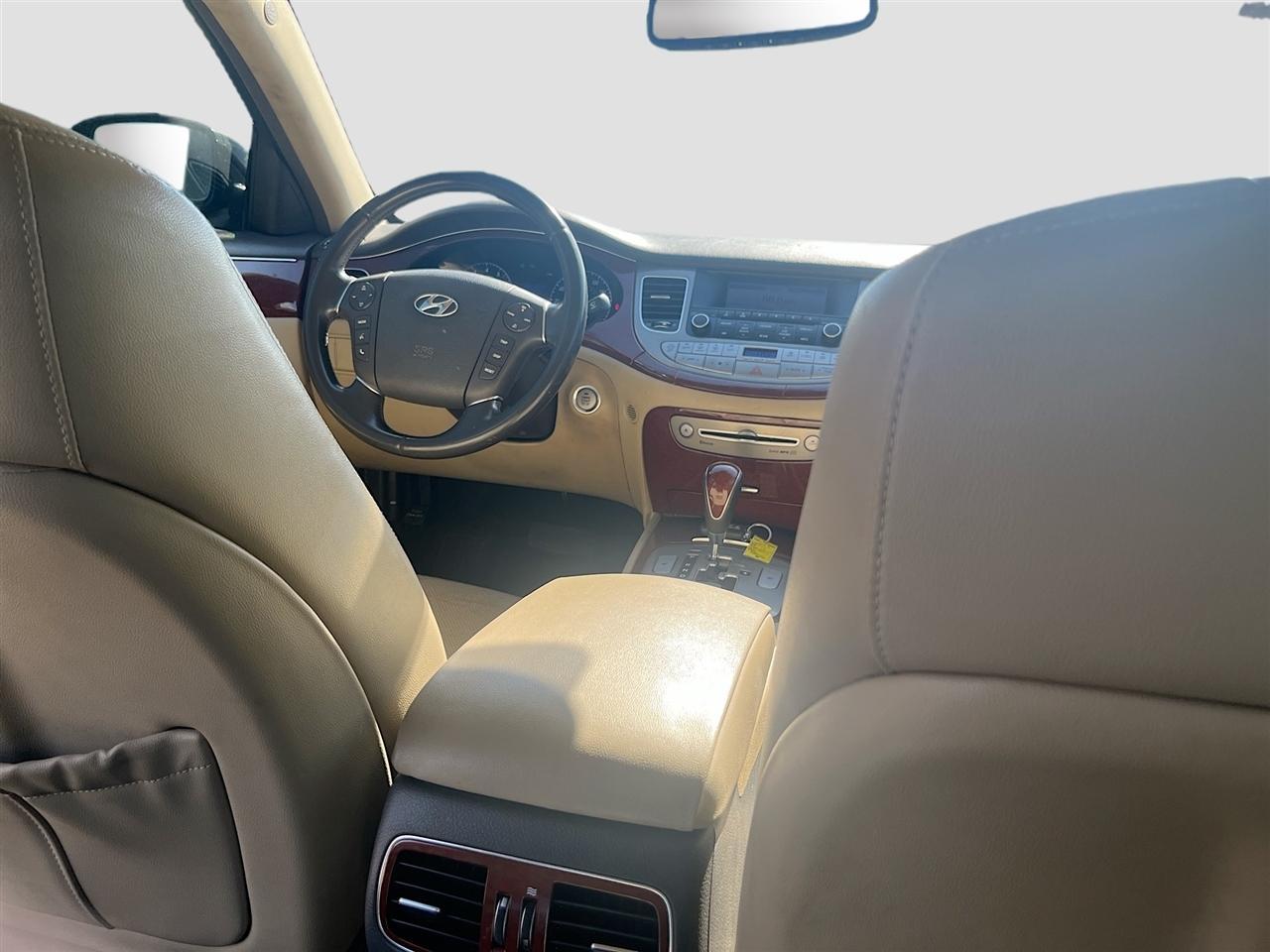 Hyundai Genesis 4dr Sdn V6 3.8L 2014