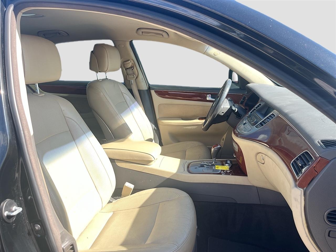 Hyundai Genesis 4dr Sdn V6 3.8L 2014