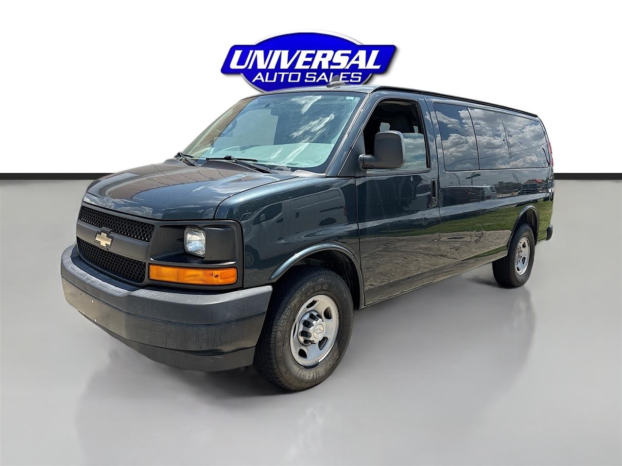 Chevrolet Express Passenger RWD 2500 135" LS 2017