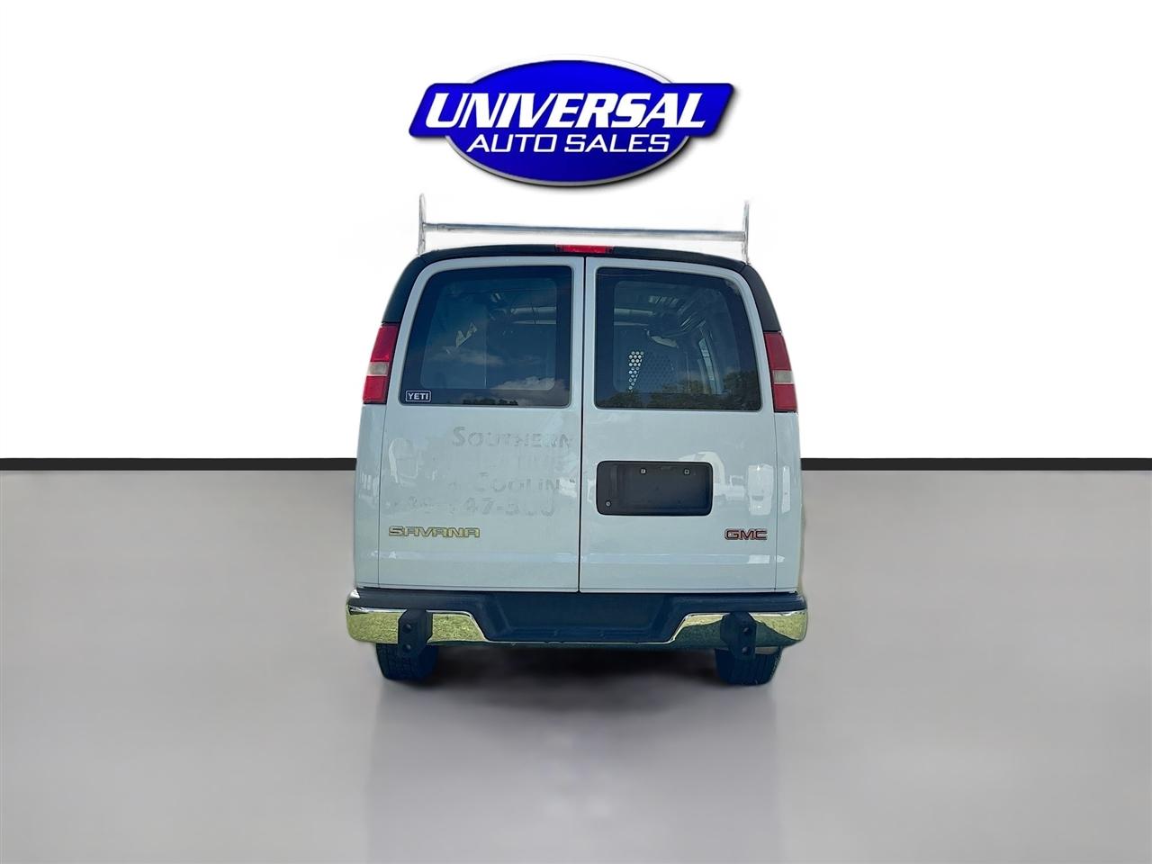 GMC Savana Cargo Van RWD 2500 135" 2017