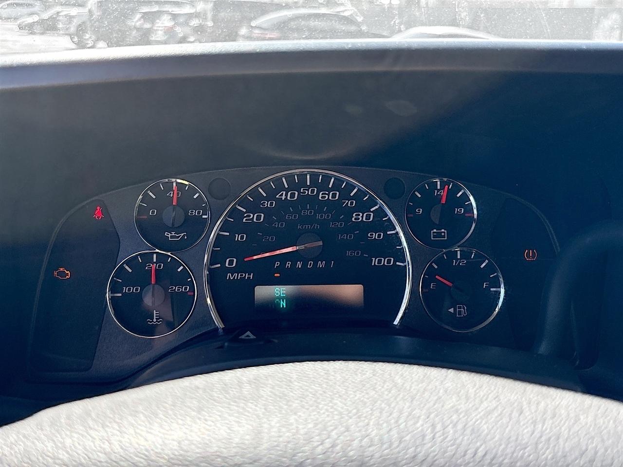 GMC Savana Cargo Van RWD 2500 135" 2017