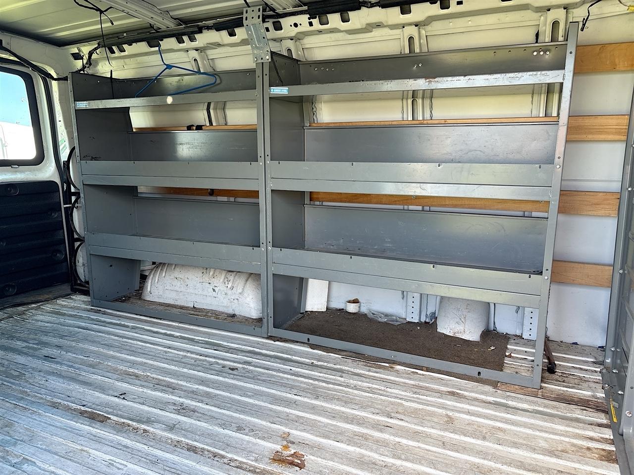 GMC Savana Cargo Van RWD 2500 135" 2017