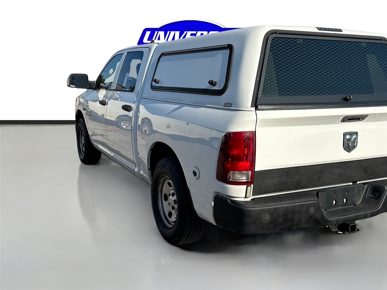 RAM 1500 4WD Crew Cab 140.5" Tradesman 2016 RAM 1500 4WD Crew Cab 140.5" Tradesman 2016