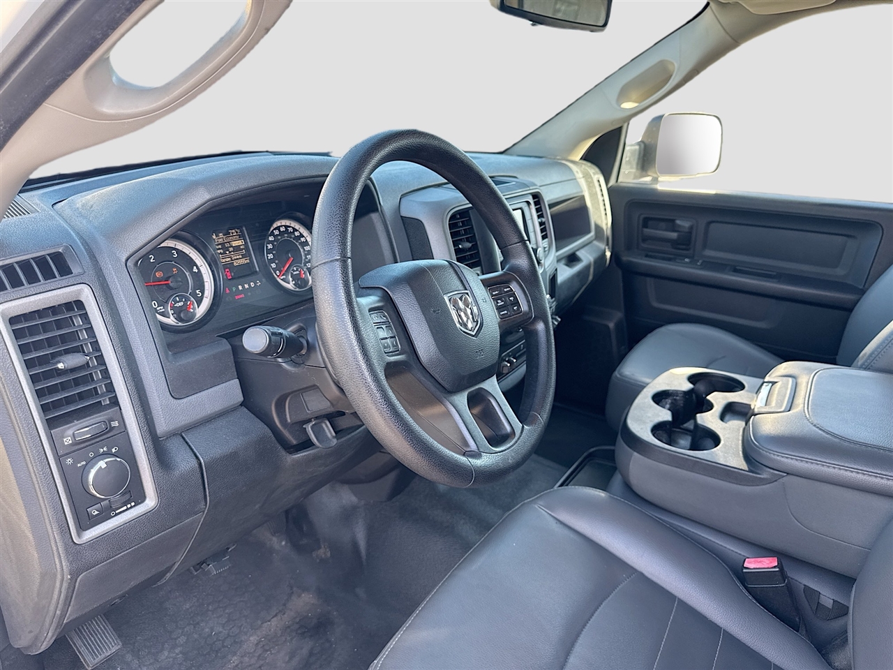 RAM 1500 4WD Crew Cab 140.5" Tradesman 2016 RAM 1500 4WD Crew Cab 140.5" Tradesman 2016