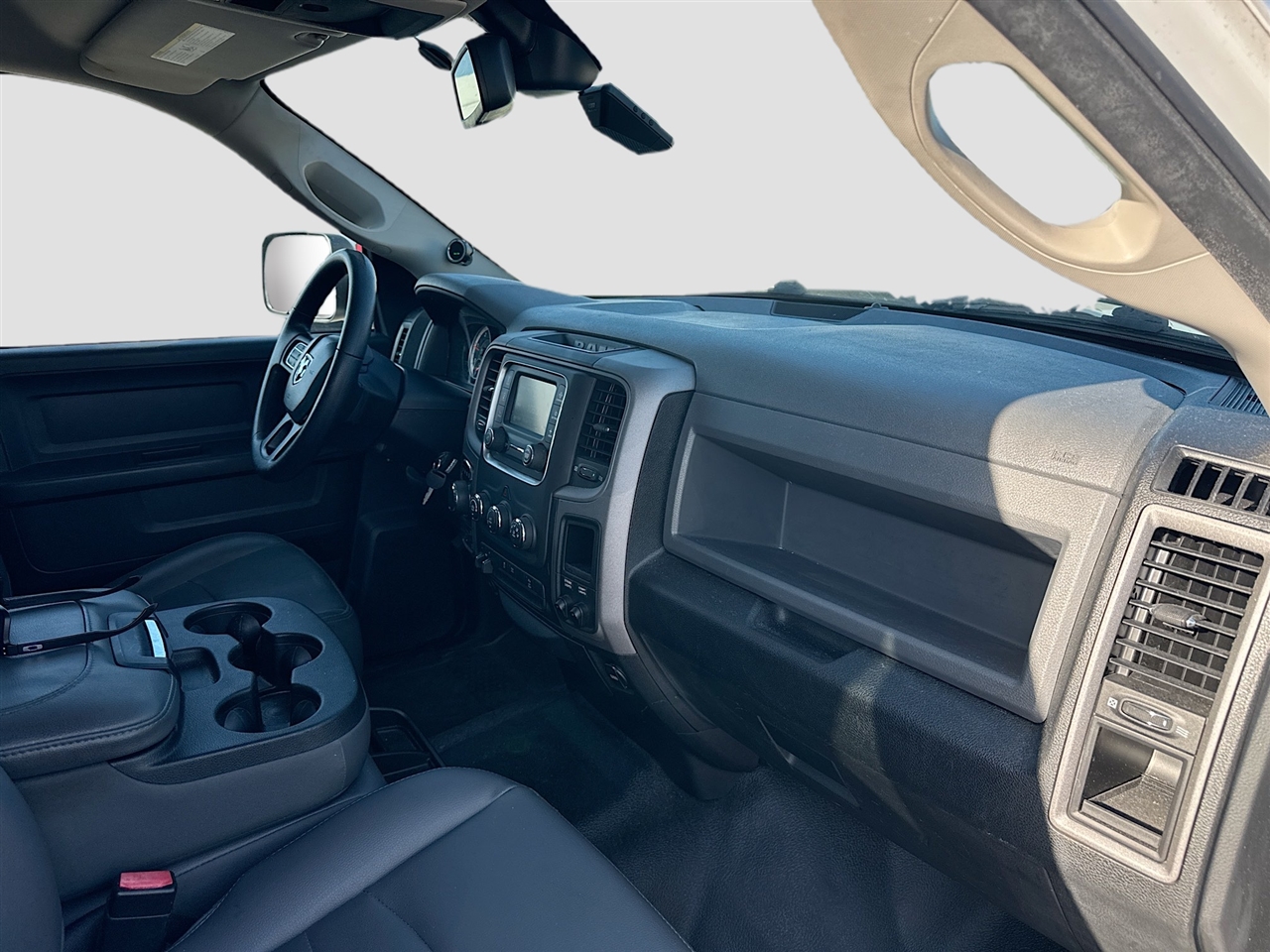 RAM 1500 4WD Crew Cab 140.5" Tradesman 2016 RAM 1500 4WD Crew Cab 140.5" Tradesman 2016