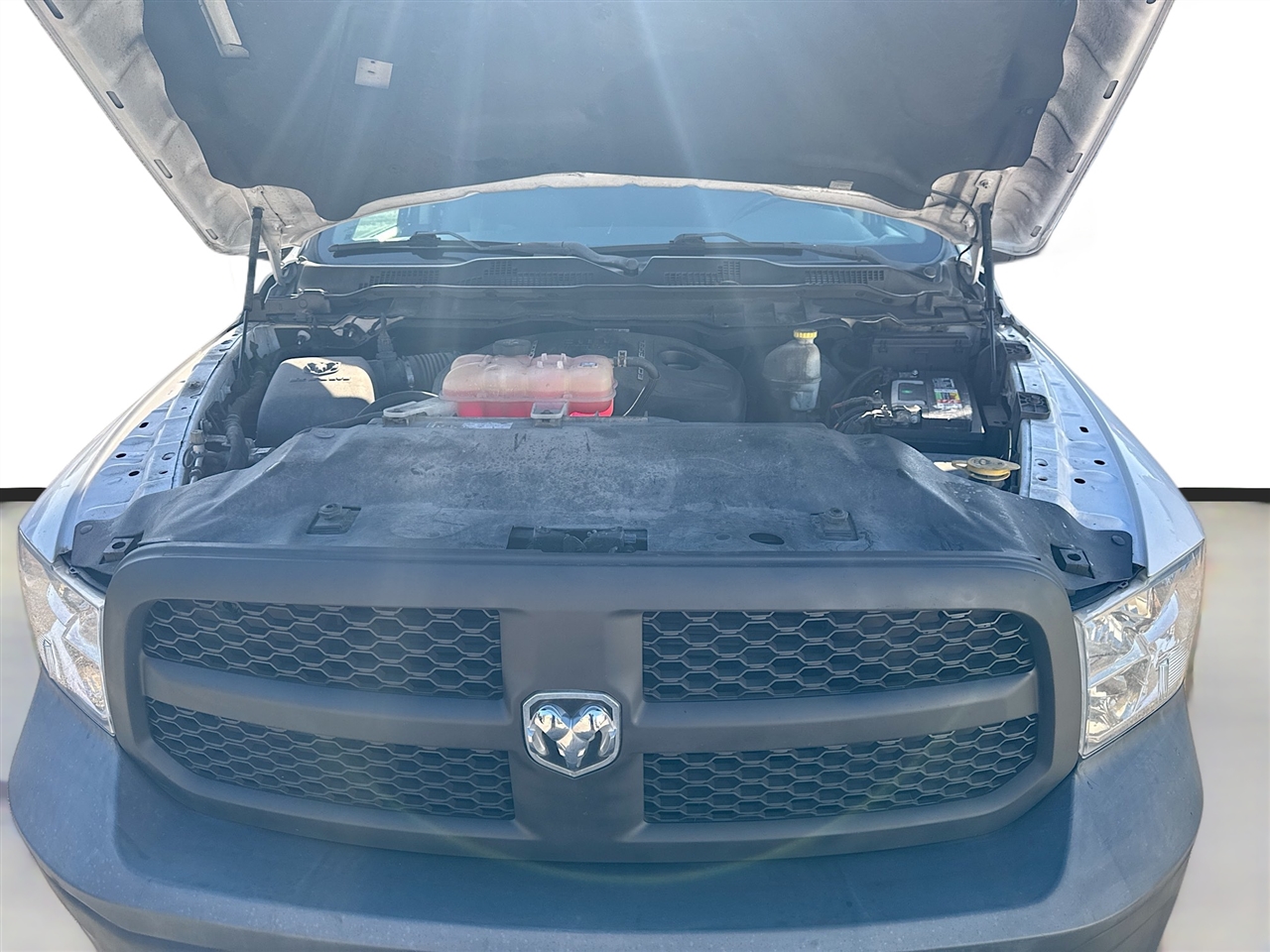 RAM 1500 4WD Crew Cab 140.5" Tradesman 2016 RAM 1500 4WD Crew Cab 140.5" Tradesman 2016