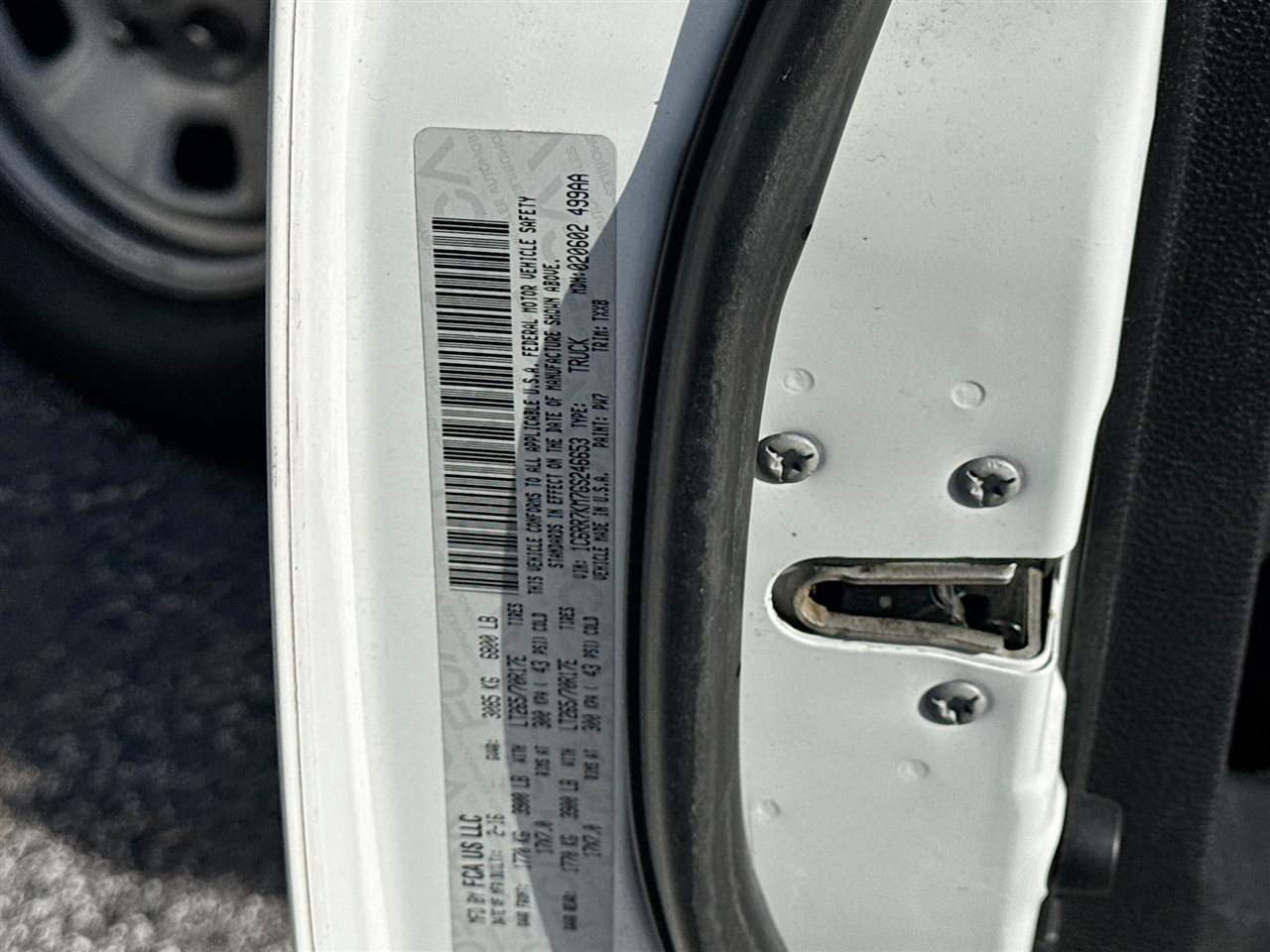 RAM 1500 4WD Crew Cab 140.5" Tradesman 2016 RAM 1500 4WD Crew Cab 140.5" Tradesman 2016