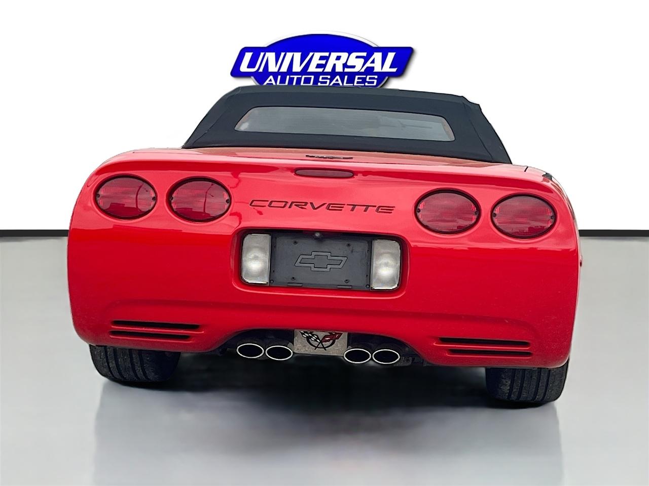 Chevrolet Corvette 2dr Convertible 2002