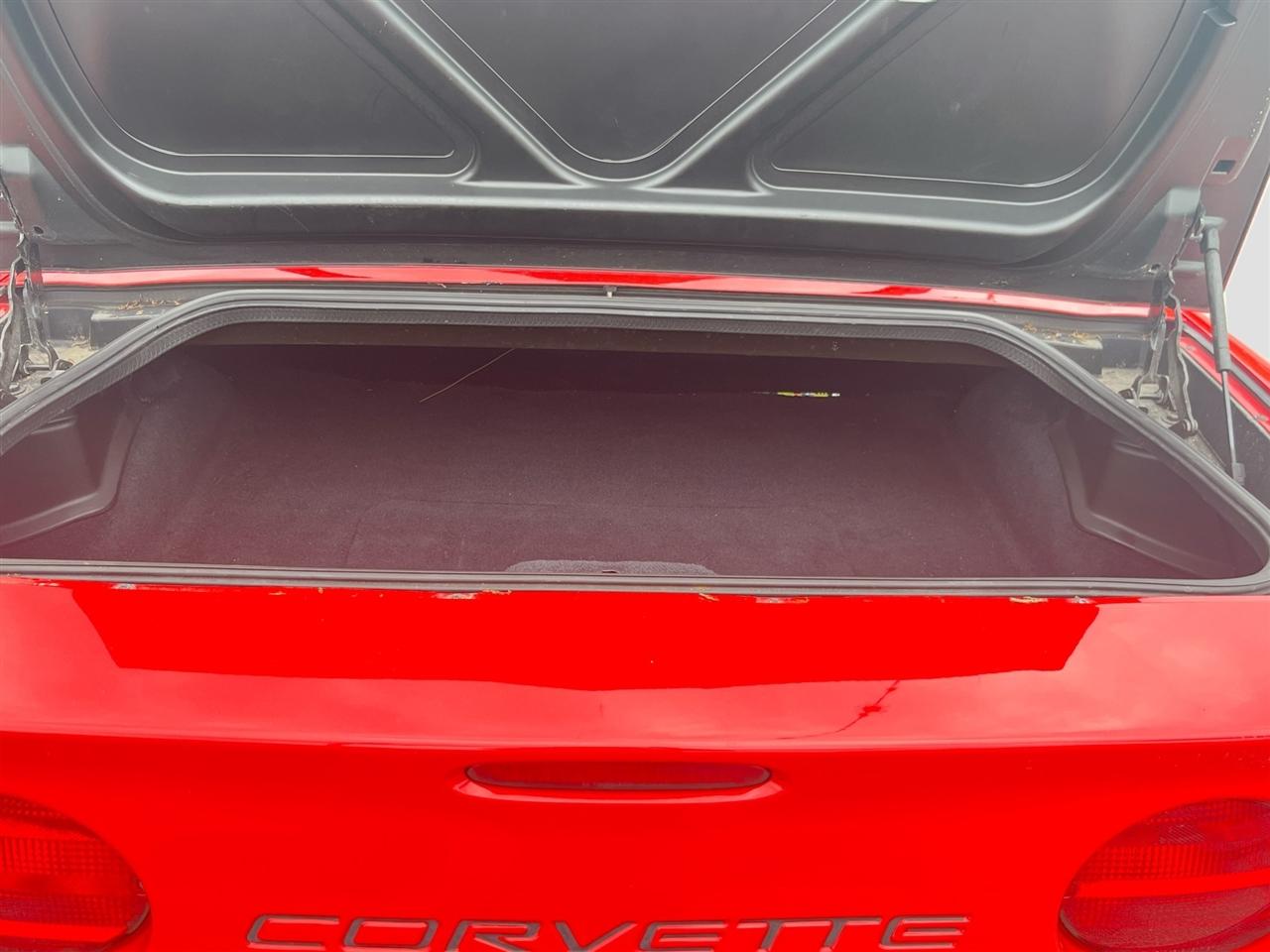 Chevrolet Corvette 2dr Convertible 2002