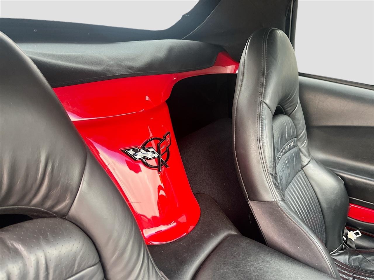 Chevrolet Corvette 2dr Convertible 2002