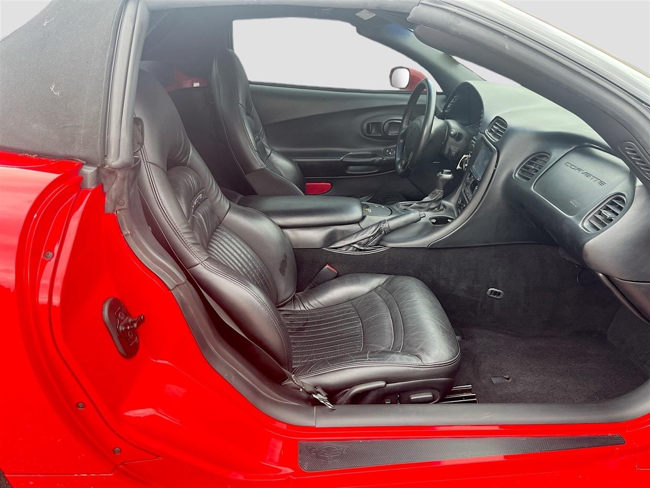 Chevrolet Corvette 2dr Convertible 2002