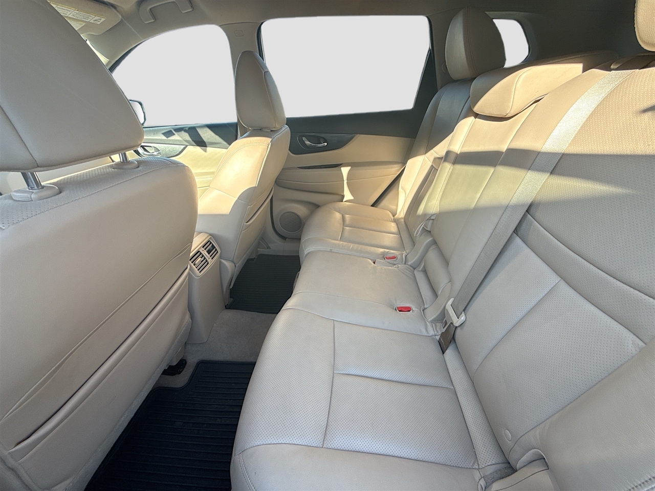 Nissan Rogue FWD 4dr SL 2015 Nissan Rogue FWD 4dr SL 2015