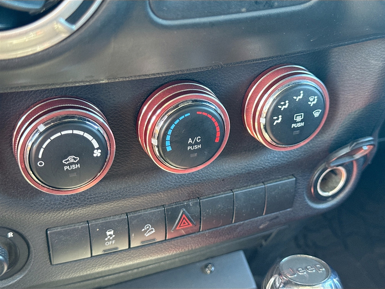 Jeep Wrangler Unlimited 4WD 4dr Freedom Edition *Ltd Avail* 2014 Jeep Wrangler Unlimited 4WD 4dr Freedom Edition *Ltd Avail* 2014