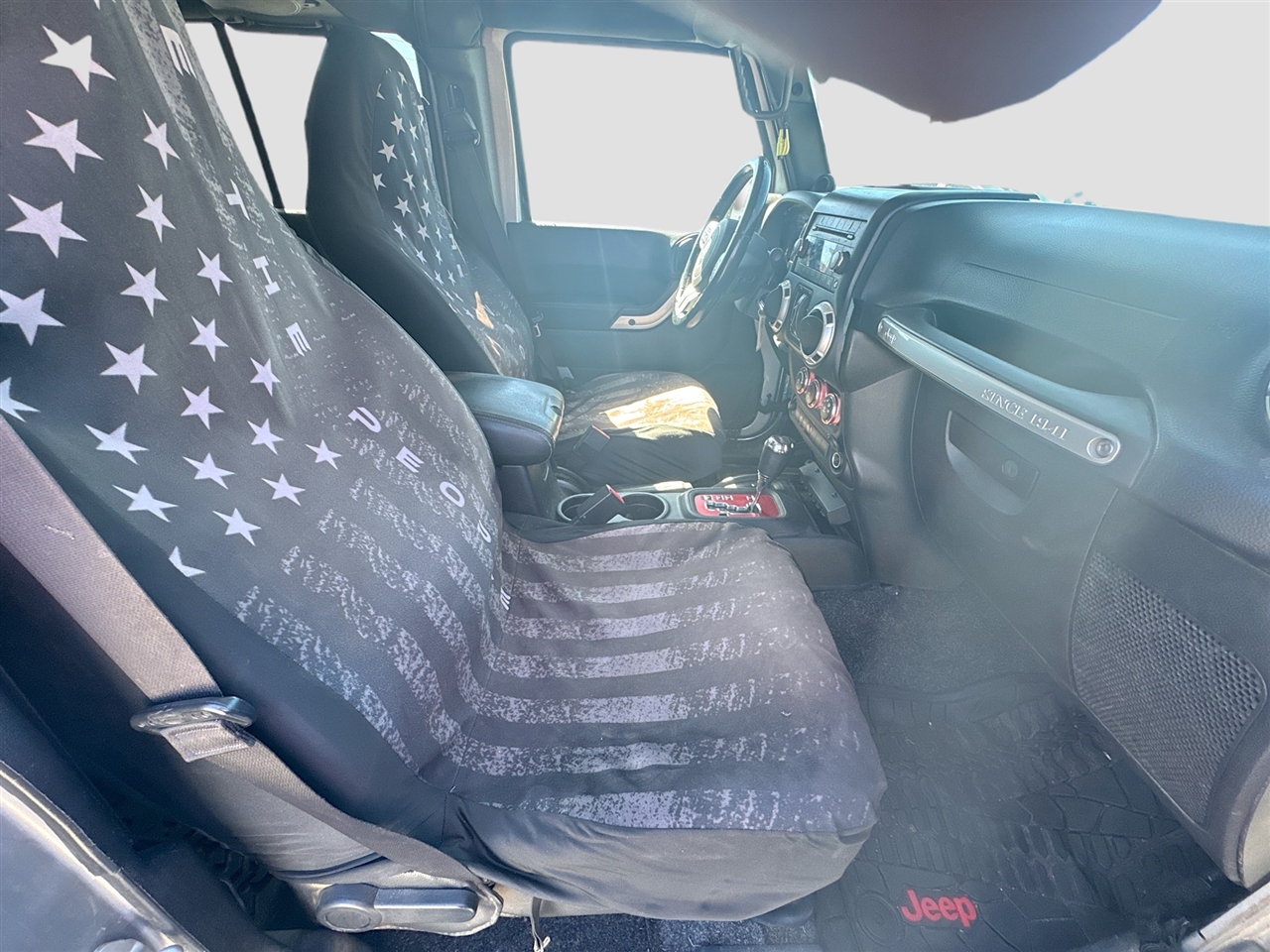 Jeep Wrangler Unlimited 4WD 4dr Freedom Edition *Ltd Avail* 2014 Jeep Wrangler Unlimited 4WD 4dr Freedom Edition *Ltd Avail* 2014