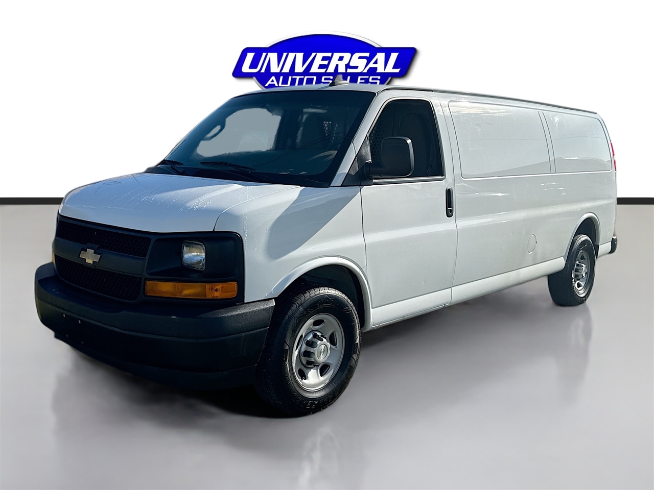 Chevrolet Express Cargo Van RWD 3500 155" 2017 Chevrolet Express Cargo Van RWD 3500 155" 2017