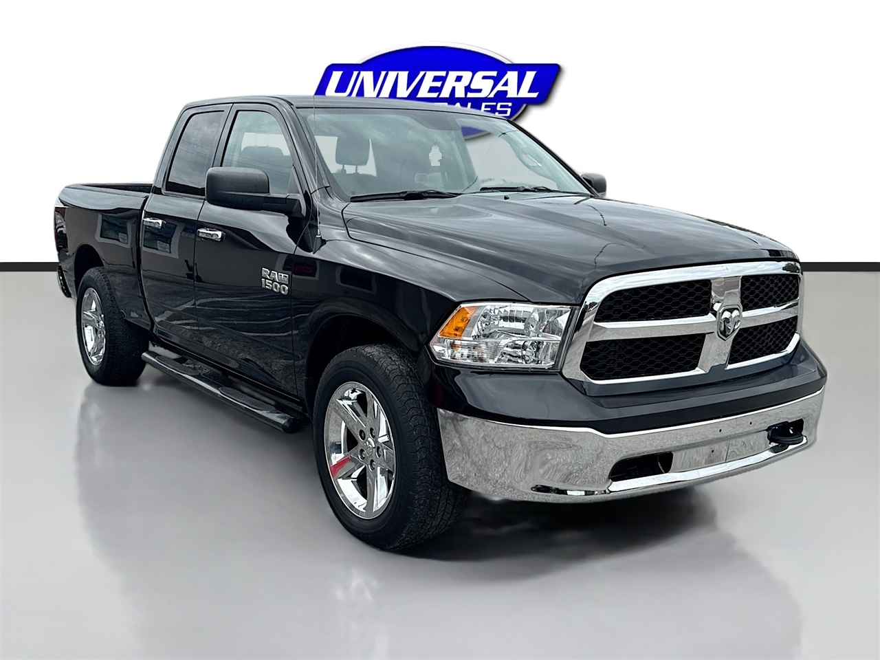 2016 RAM 1500 4WD Quad Cab 140.5" SLT
