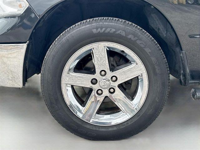 RAM 1500 4WD Quad Cab 140.5" SLT 2016