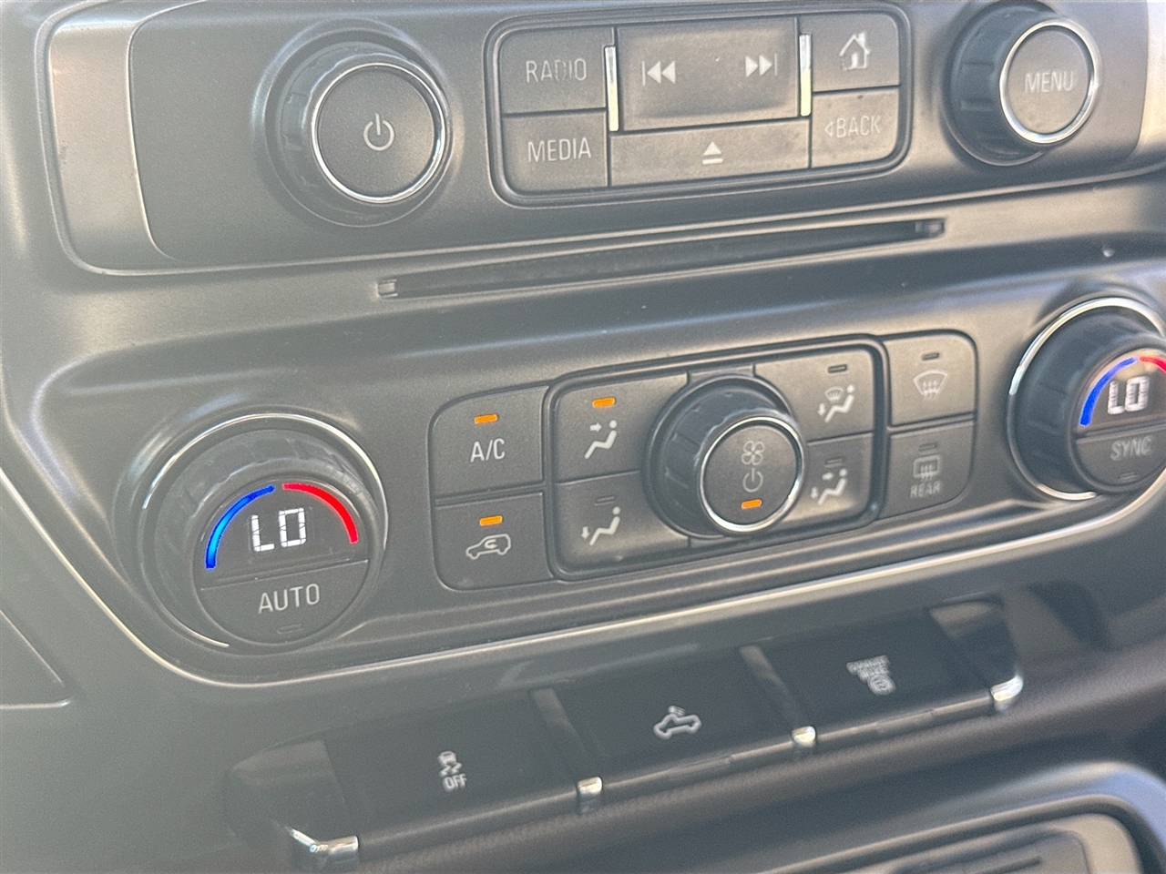 Chevrolet Silverado 3500HD Built After Aug 14 4WD Crew Cab 153.7" LT 2015