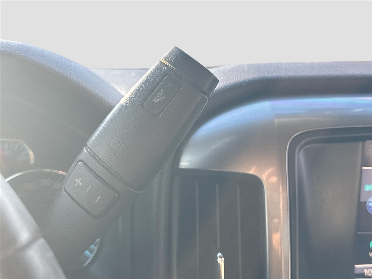 Chevrolet Silverado 3500HD Built After Aug 14 4WD Crew Cab 153.7" LT 2015