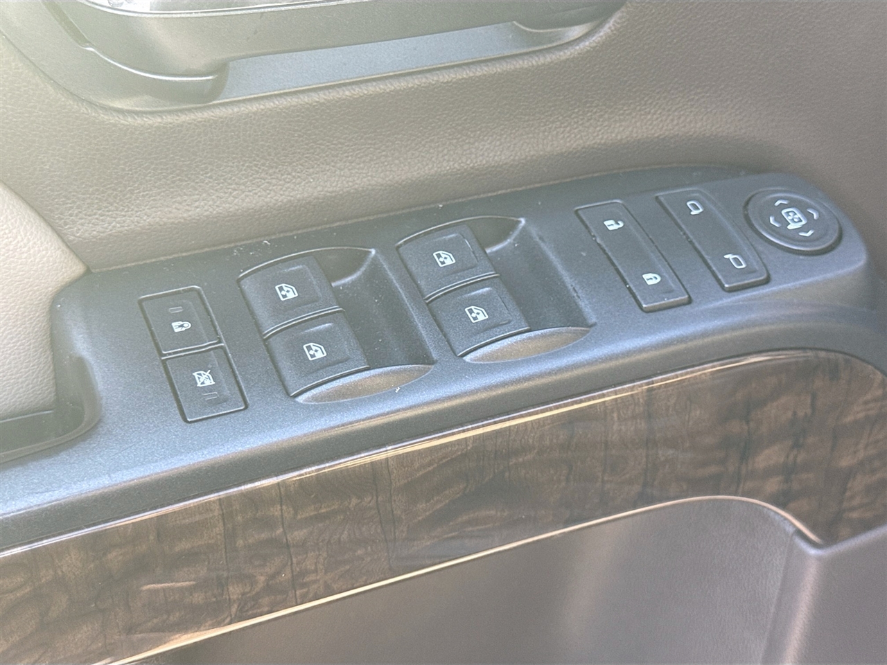 Chevrolet Silverado 3500HD Built After Aug 14 4WD Crew Cab 153.7" LT 2015