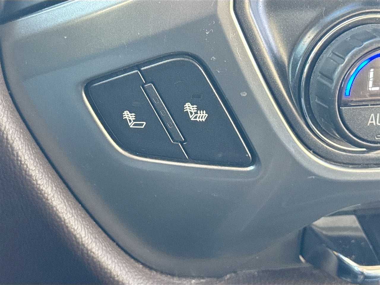 Chevrolet Silverado 3500HD Built After Aug 14 4WD Crew Cab 153.7" LT 2015