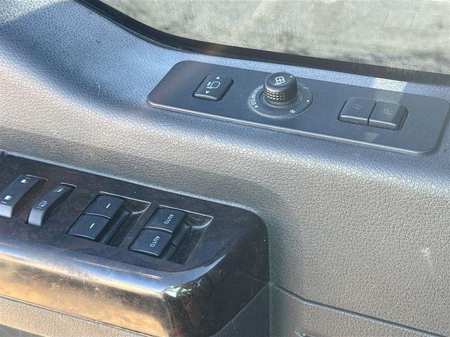 Ford Super Duty F-350 SRW 4WD Crew Cab 172" Platinum 2015