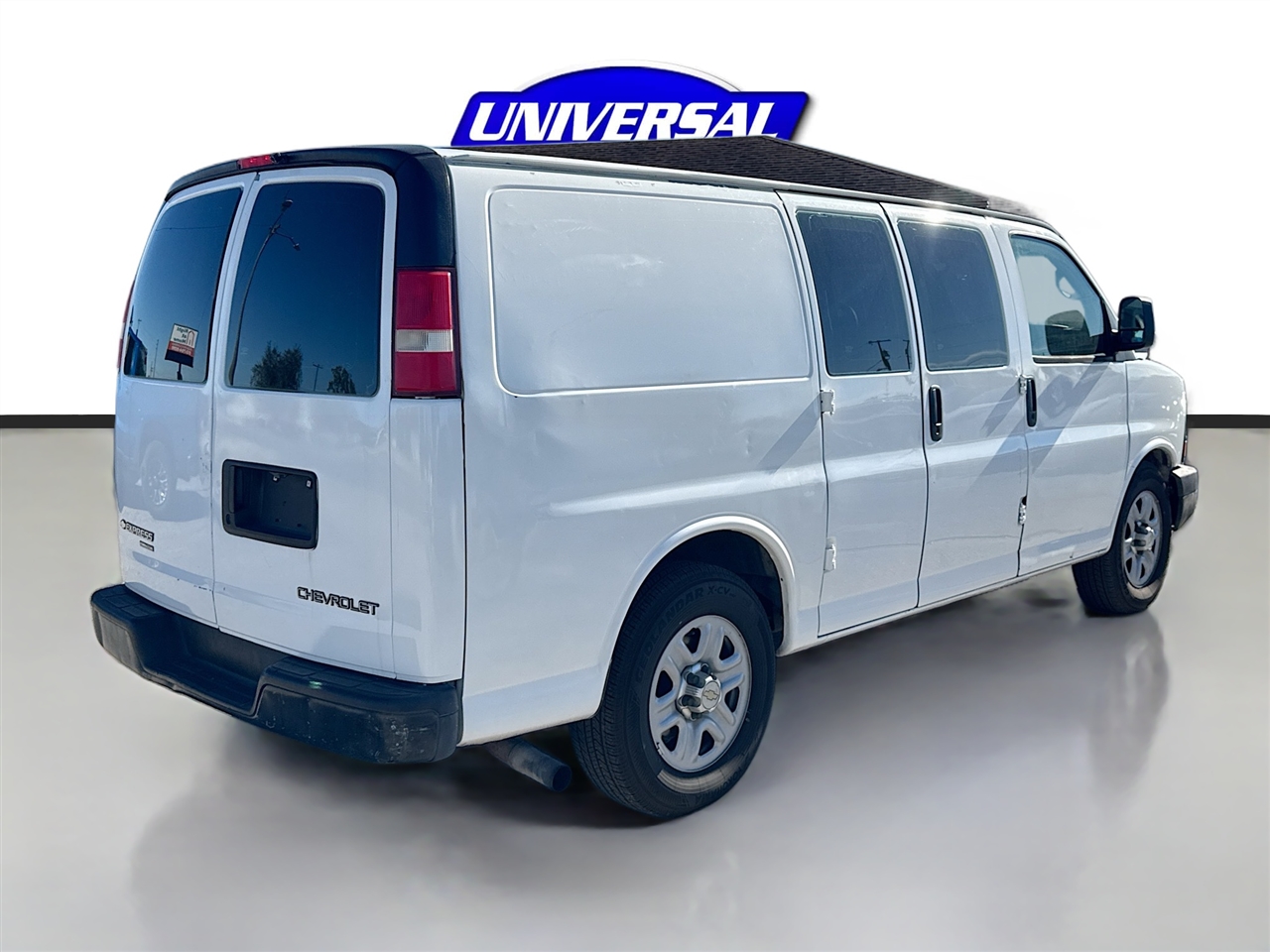 Chevrolet Express Cargo Van RWD 1500 135" 2012