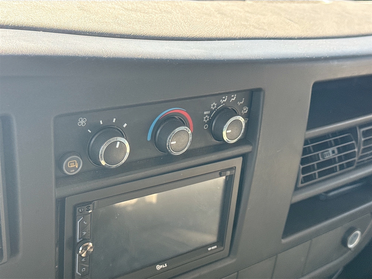 Chevrolet Express Cargo Van RWD 1500 135" 2012