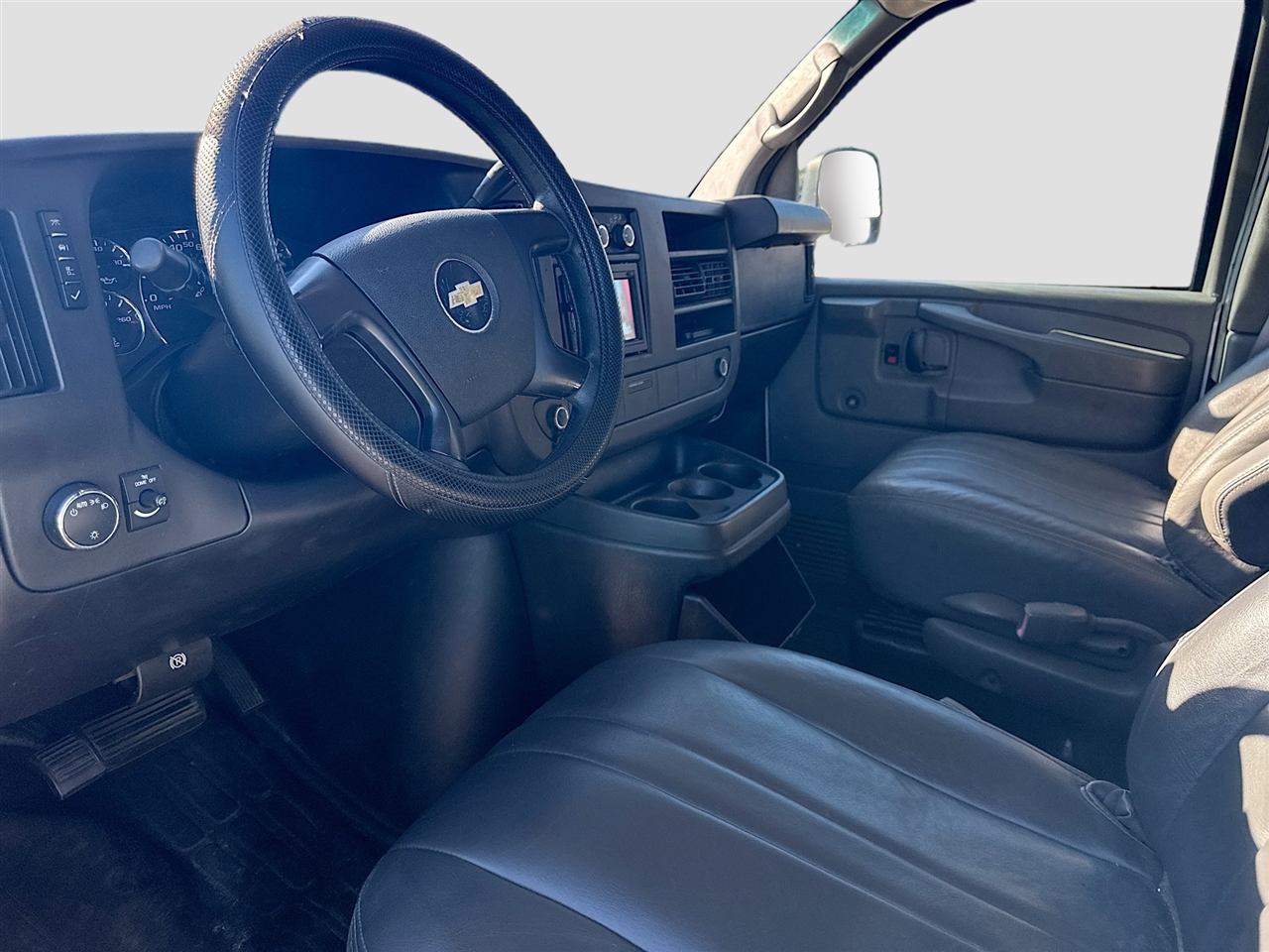 Chevrolet Express Cargo Van RWD 1500 135" 2012