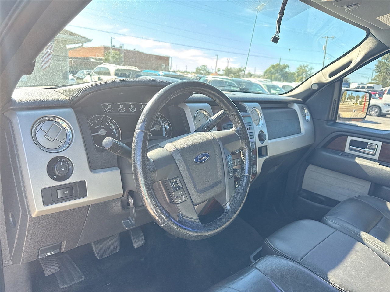 Ford F-150 4WD SuperCrew 145" Platinum 2012