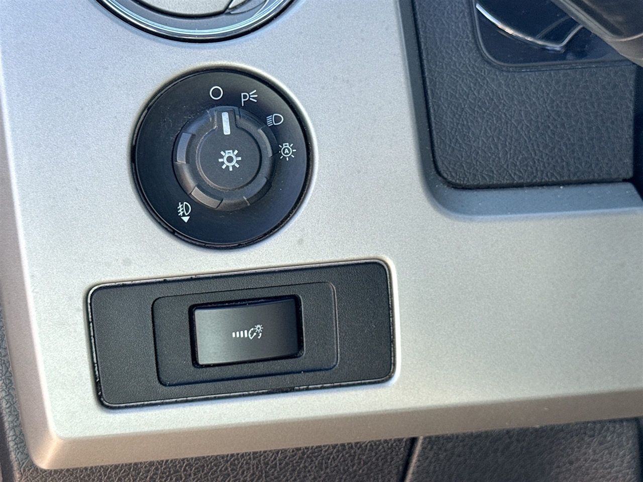 Ford F-150 4WD SuperCrew 145" Platinum 2012