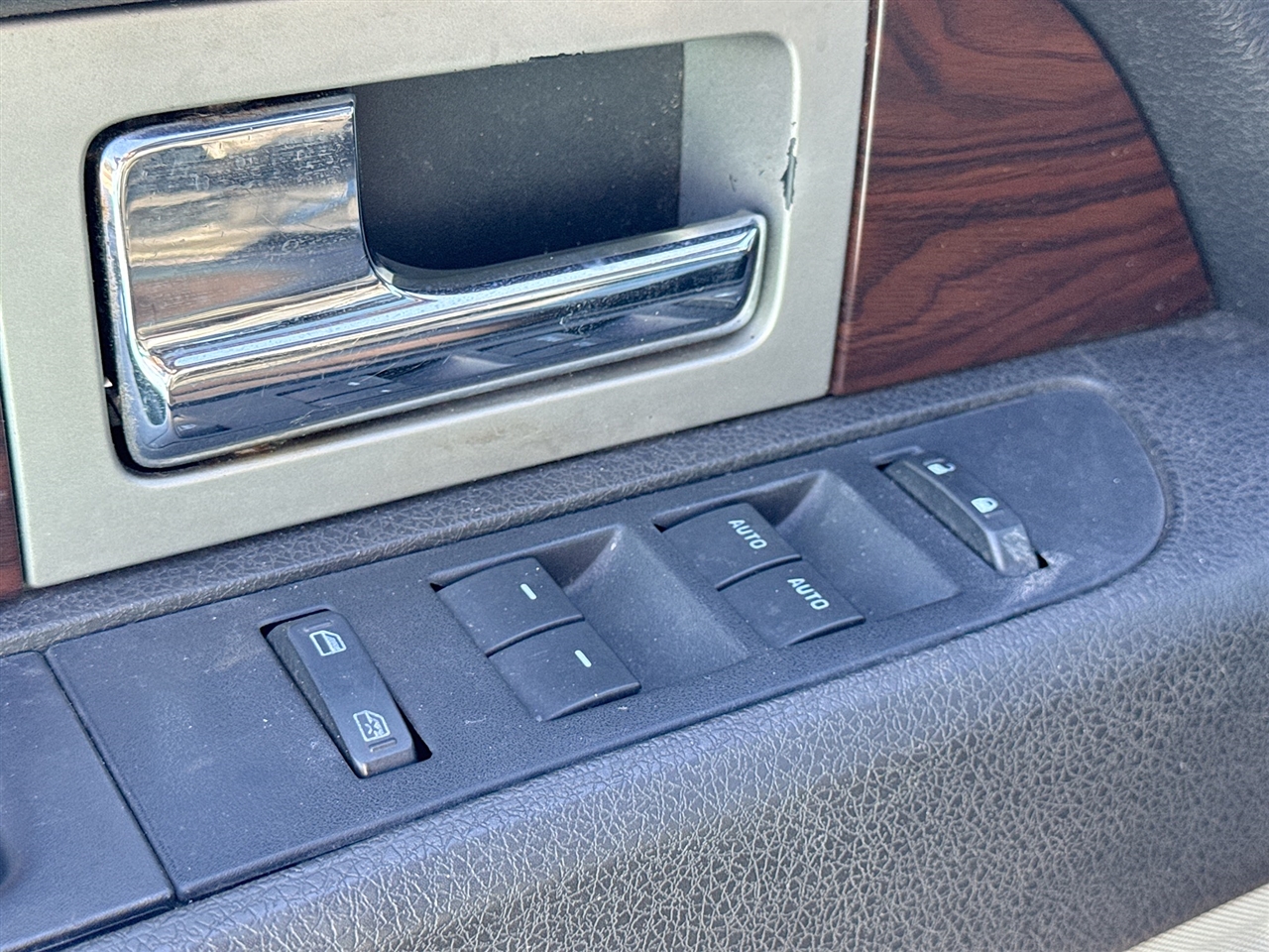 Ford F-150 4WD SuperCrew 145" Platinum 2012