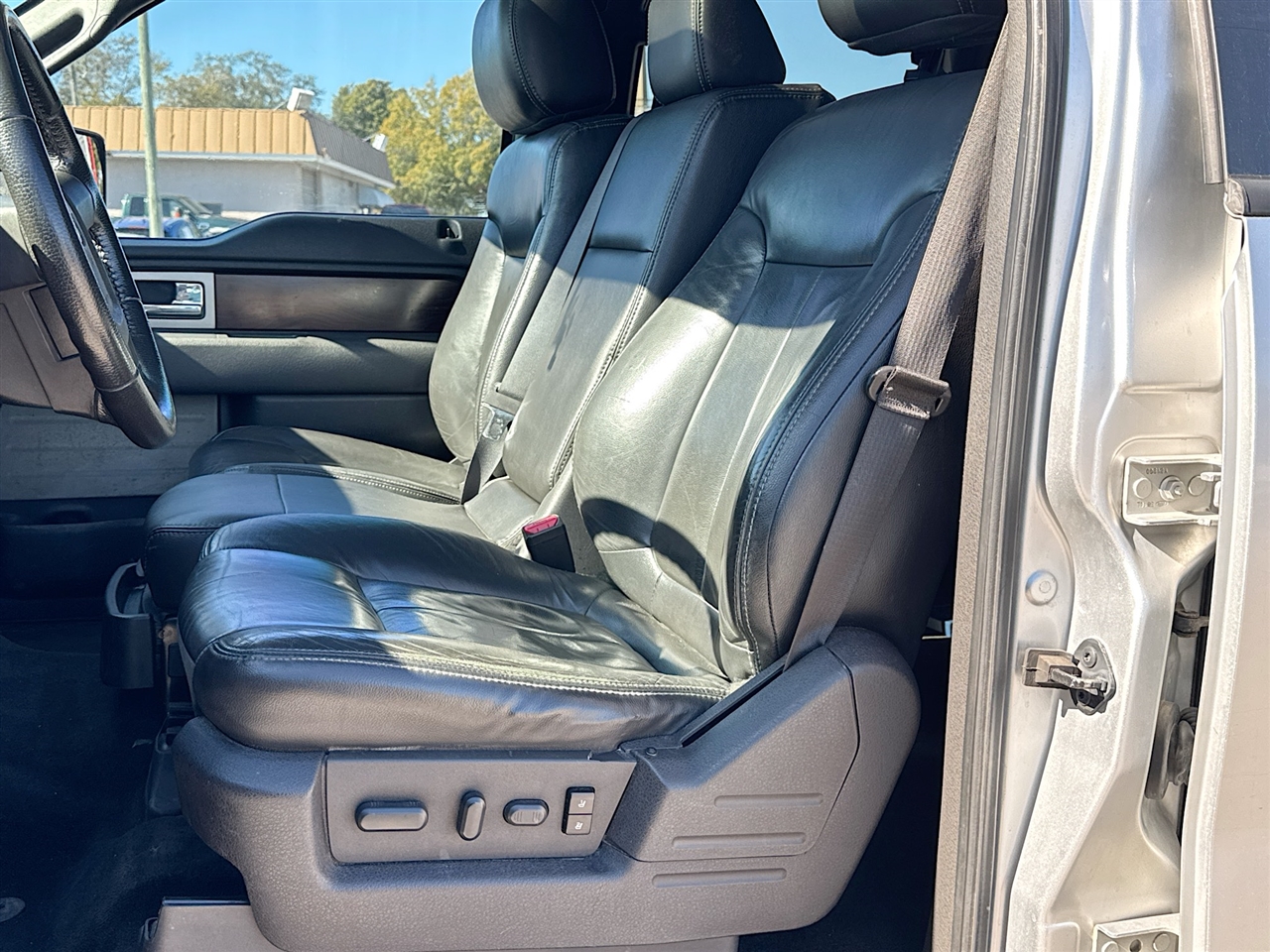 Ford F-150 4WD SuperCrew 145" Platinum 2012