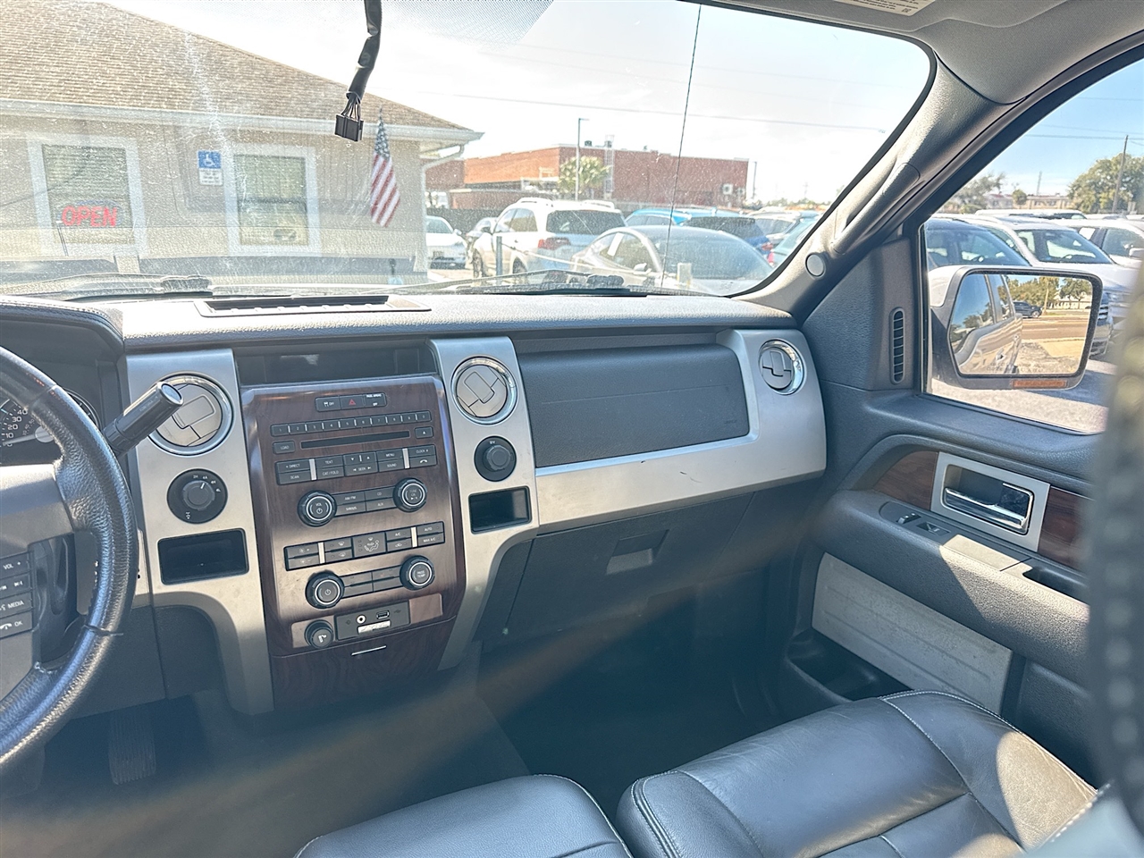 Ford F-150 4WD SuperCrew 145" Platinum 2012