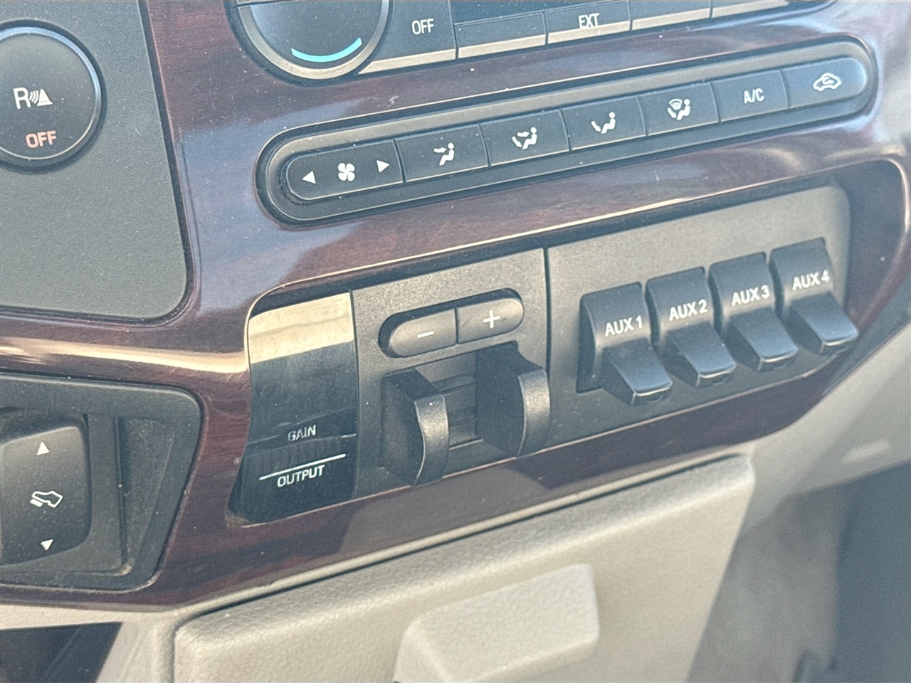 Ford Super Duty F-250 SRW 4WD SuperCab 142" Lariat 2008