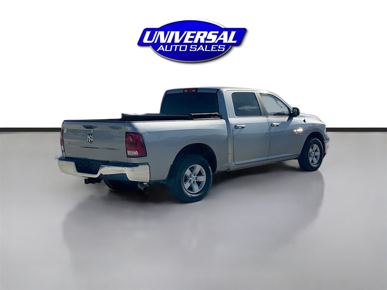 RAM 1500 Classic Warlock 4x2 Crew Cab 5'7" Box 2021