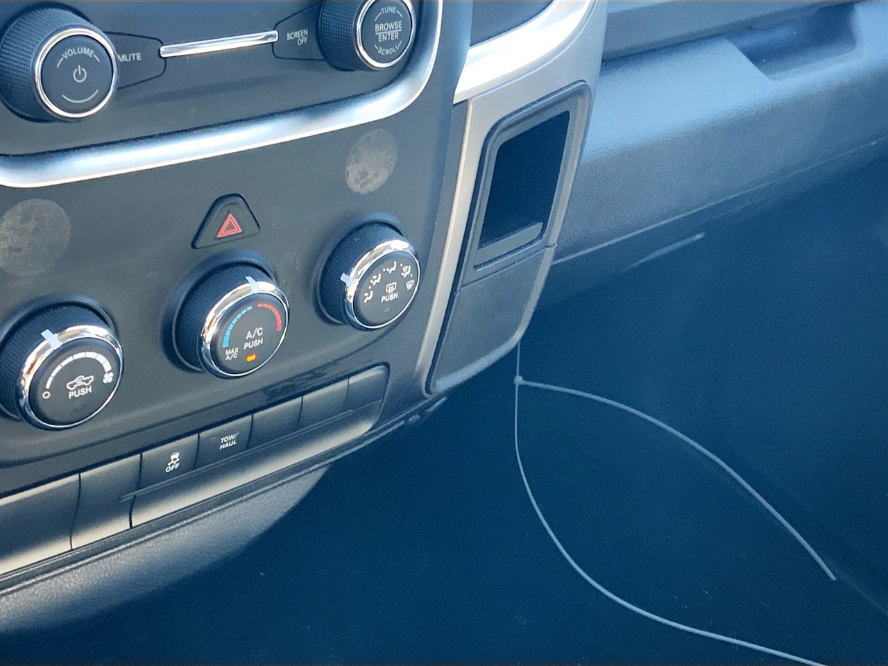 RAM 1500 Classic Warlock 4x2 Crew Cab 5'7" Box 2021