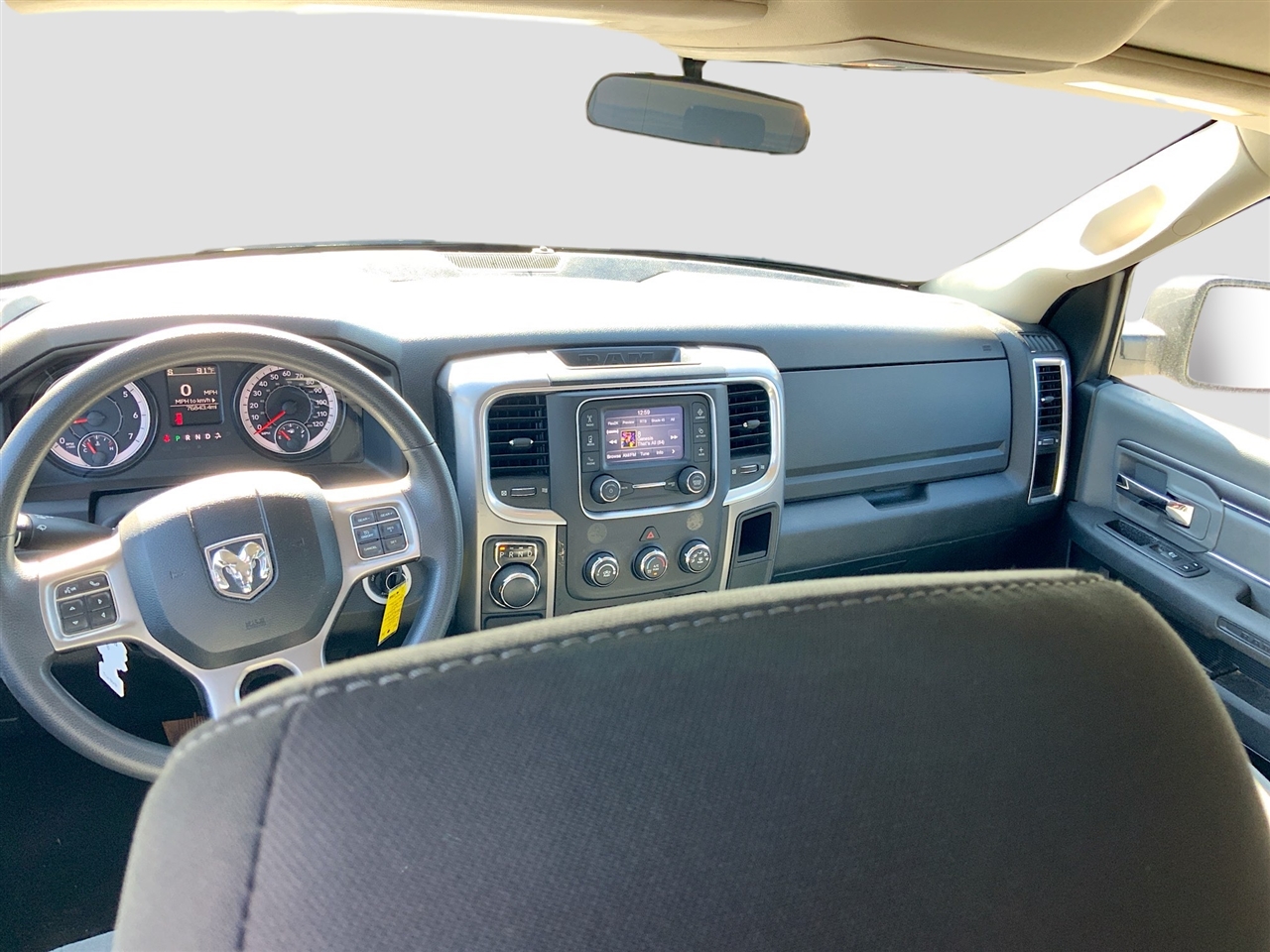 RAM 1500 Classic Warlock 4x2 Crew Cab 5'7" Box 2021