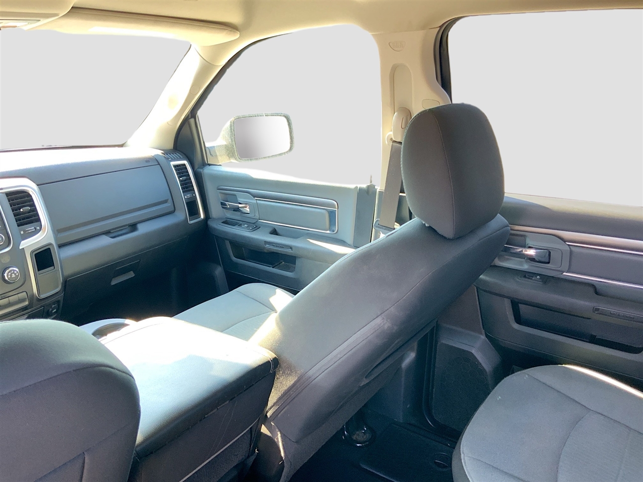 RAM 1500 Classic Warlock 4x2 Crew Cab 5'7" Box 2021