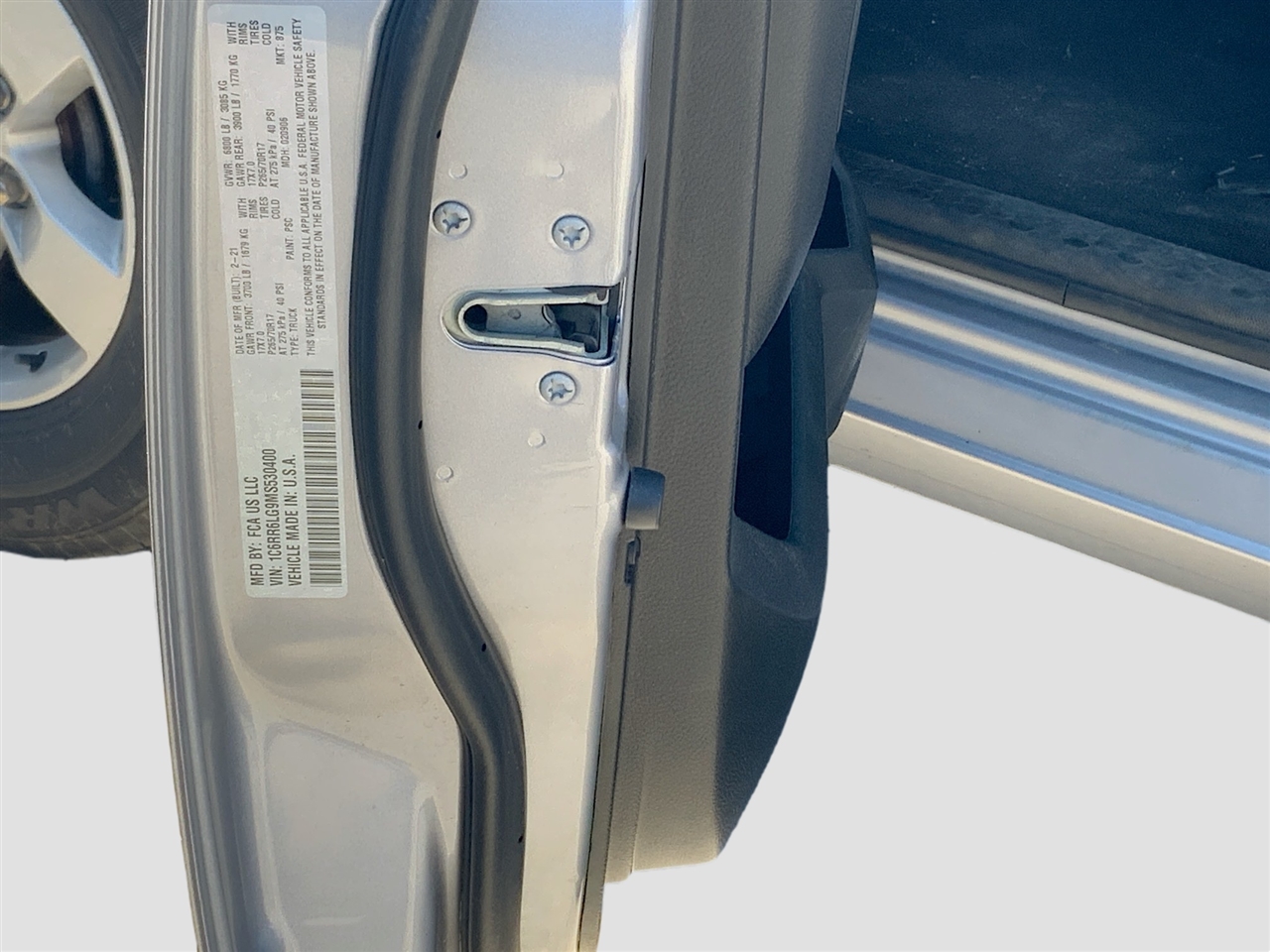 RAM 1500 Classic Warlock 4x2 Crew Cab 5'7" Box 2021