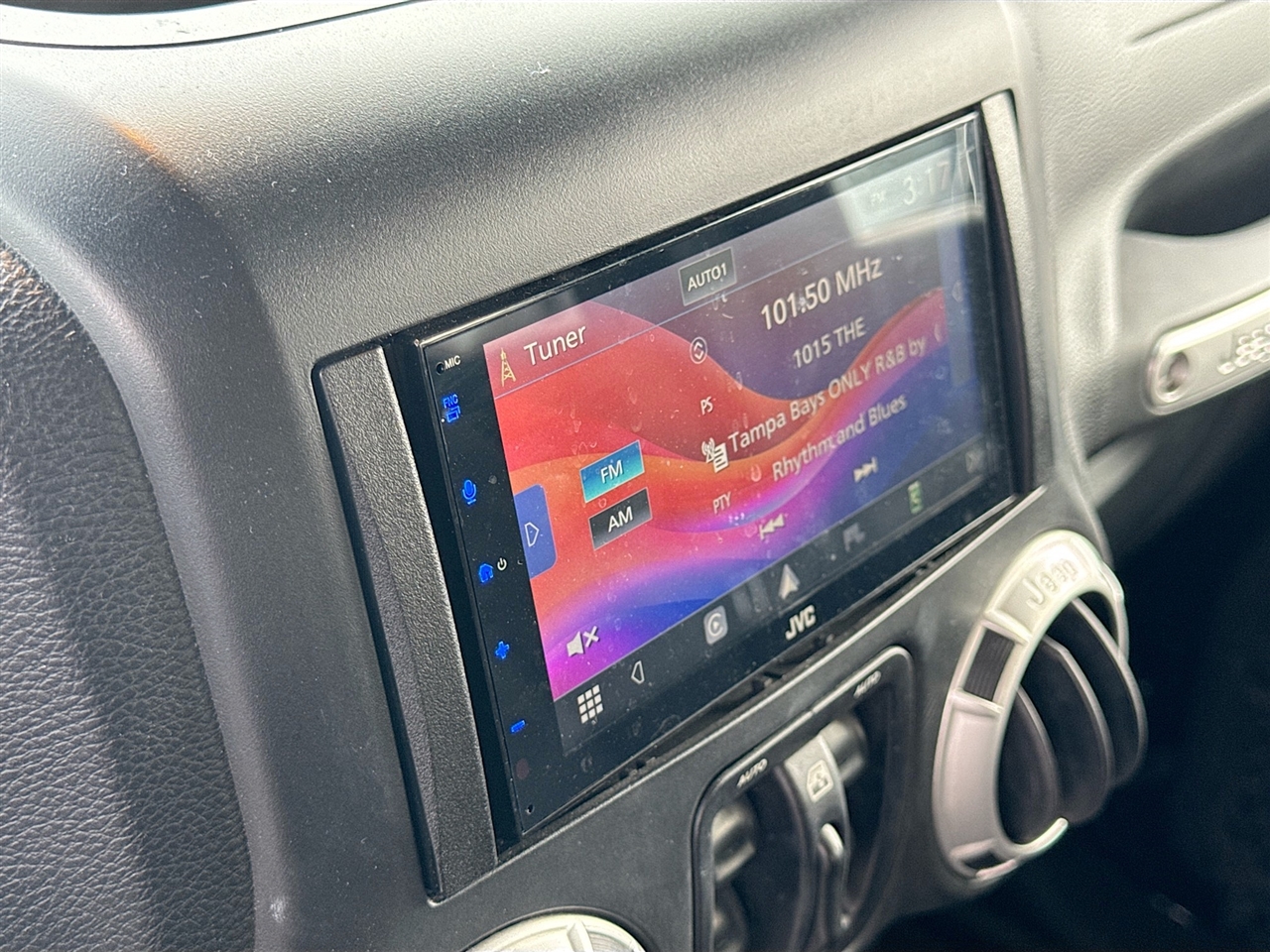 Jeep Wrangler Unlimited 4WD 4dr Sahara 2014