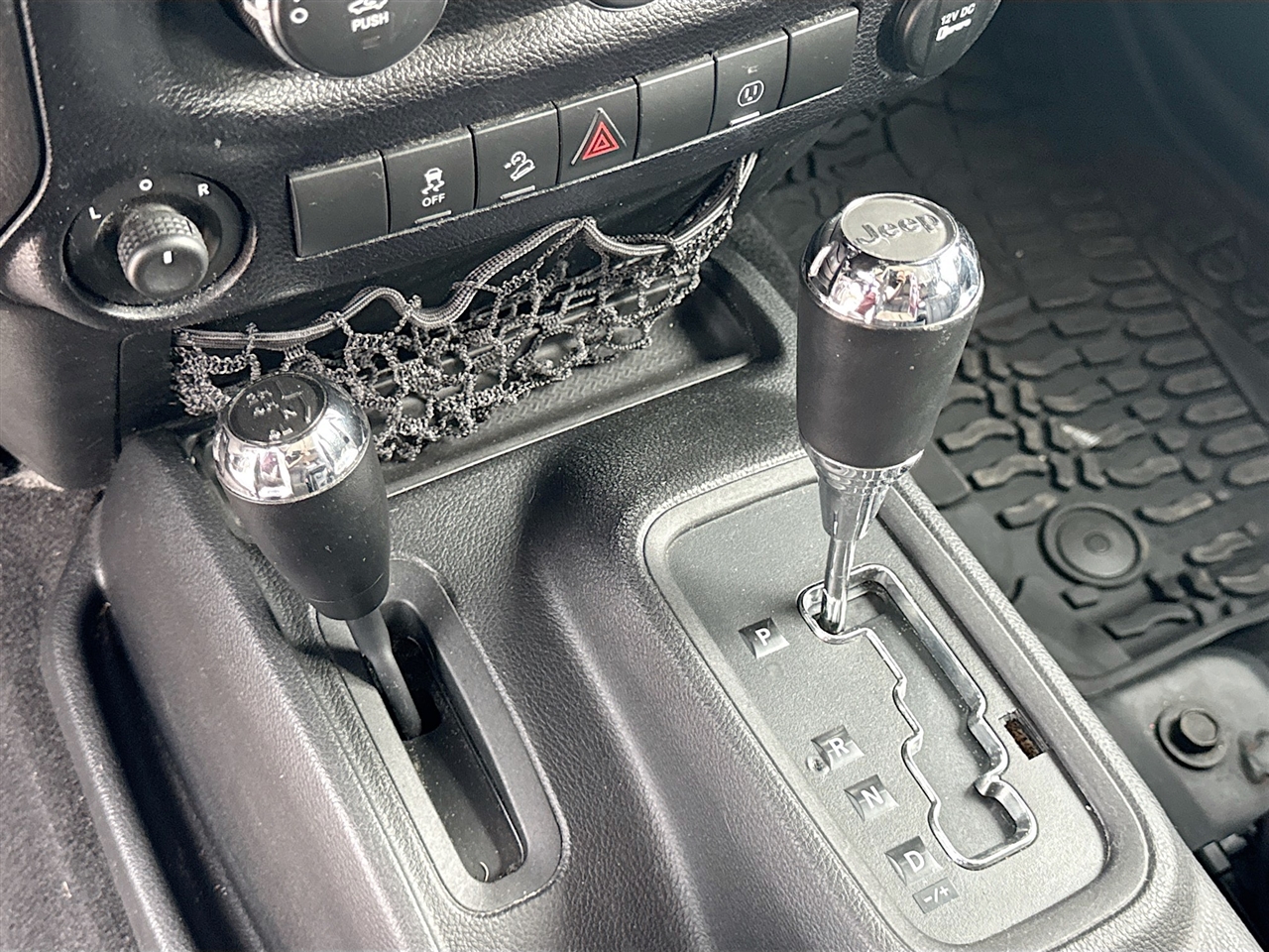 Jeep Wrangler Unlimited 4WD 4dr Sahara 2014