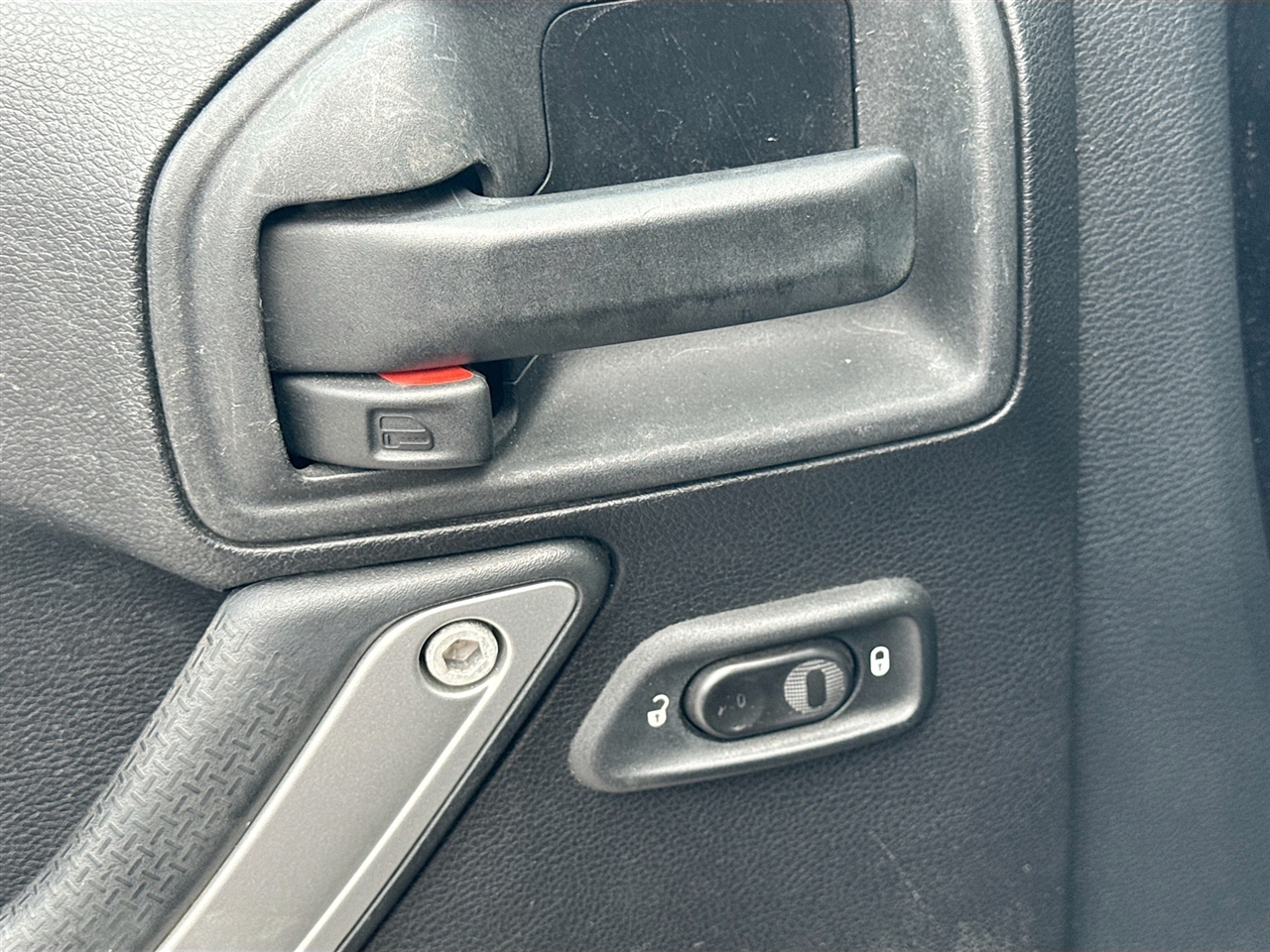 Jeep Wrangler Unlimited 4WD 4dr Sahara 2014