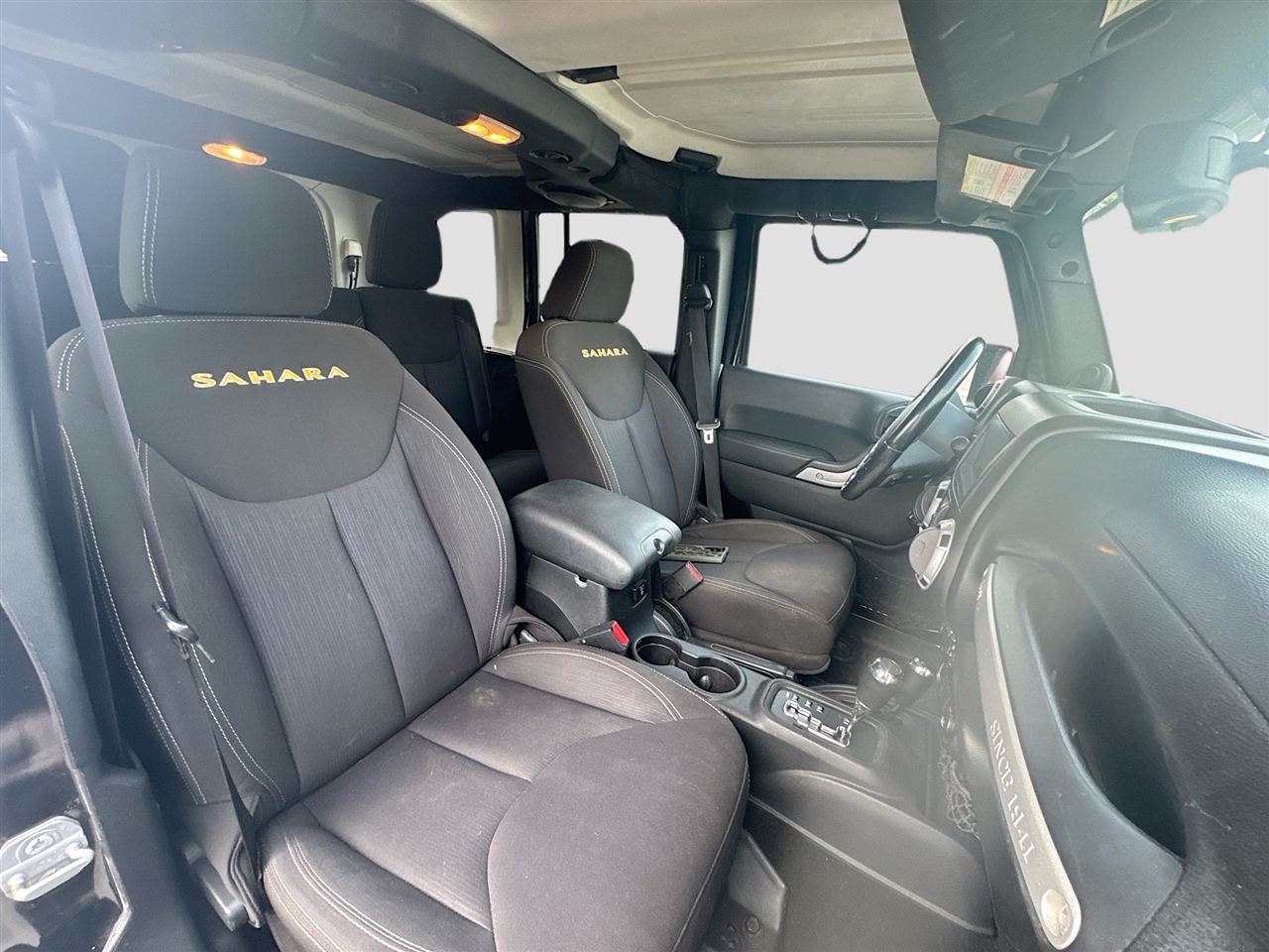 Jeep Wrangler Unlimited 4WD 4dr Sahara 2014