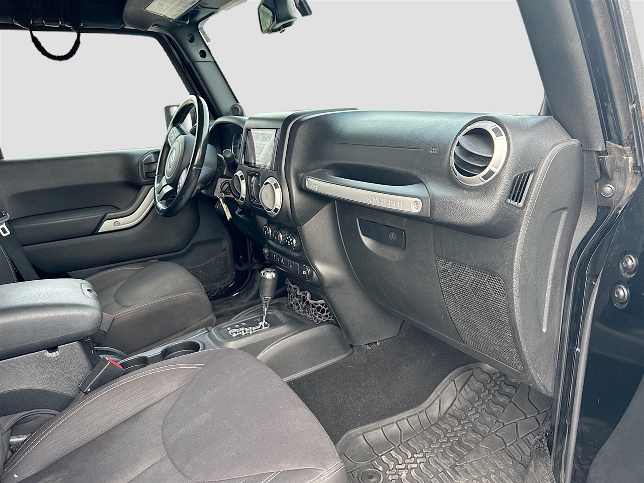 Jeep Wrangler Unlimited 4WD 4dr Sahara 2014