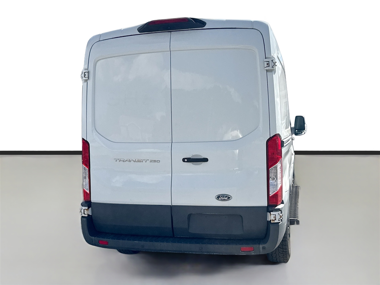 Ford Transit Van T-250 130" Med Rf 9000 GVWR Sliding RH Dr 2018